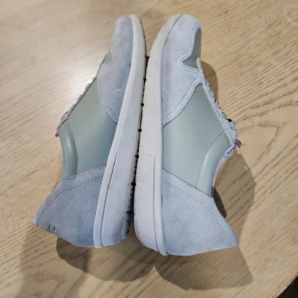 VIONIC Magnolia Karigan Leather & Suede Sneakers – Sage – Size 8